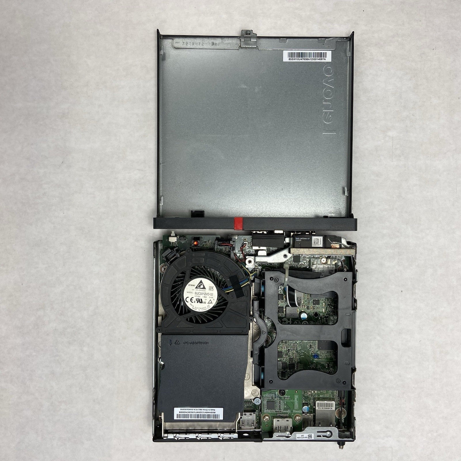 Lenovo ThinkCentre M75Q-1 Micro AMD Ryzen 5 Pro 3400 3.3GHz 8GB RAM No HDDOSAC6