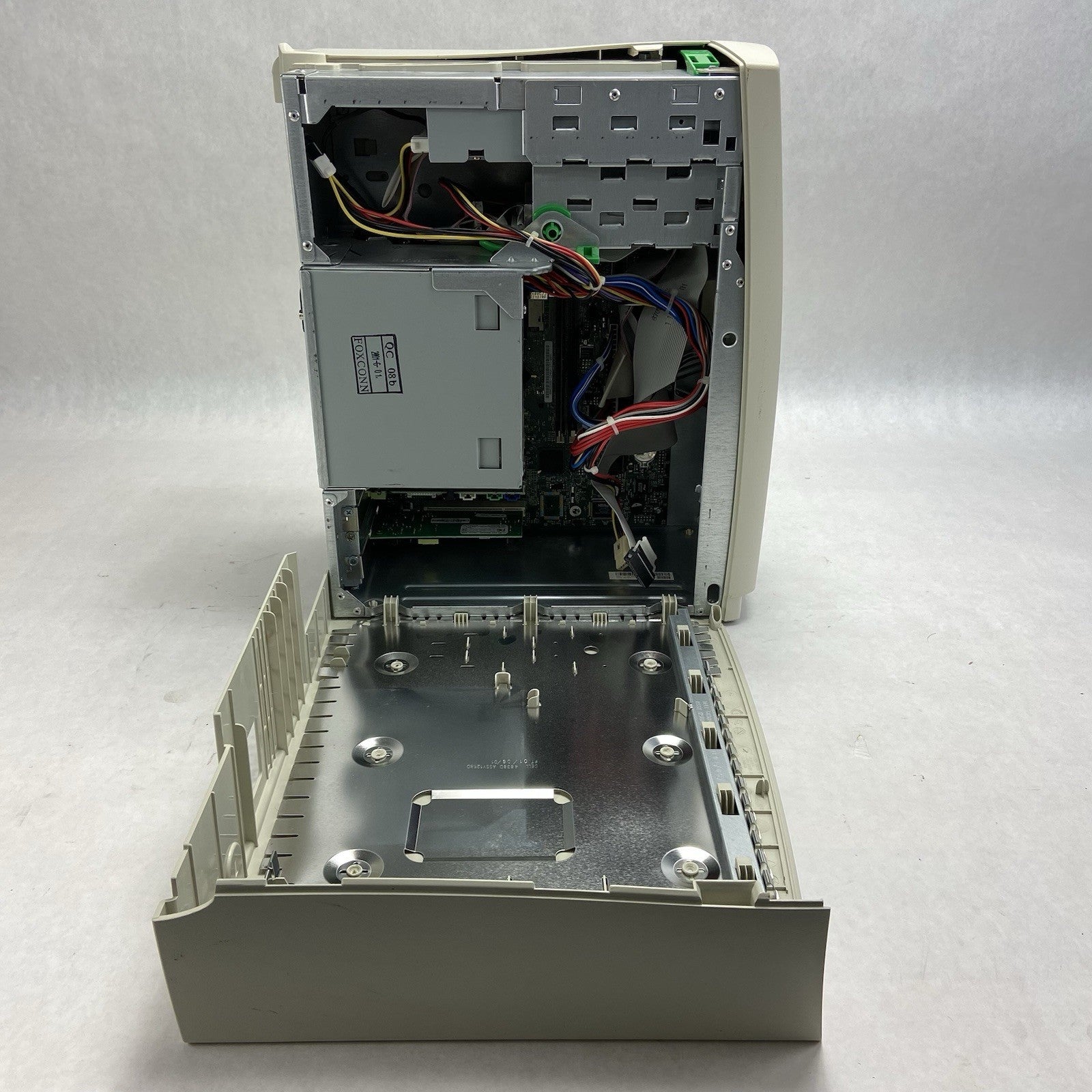 Dell Dimension L800CXE MT Intel Celeron w/SSE 800MHz 128MB RAM No HDD No OS8