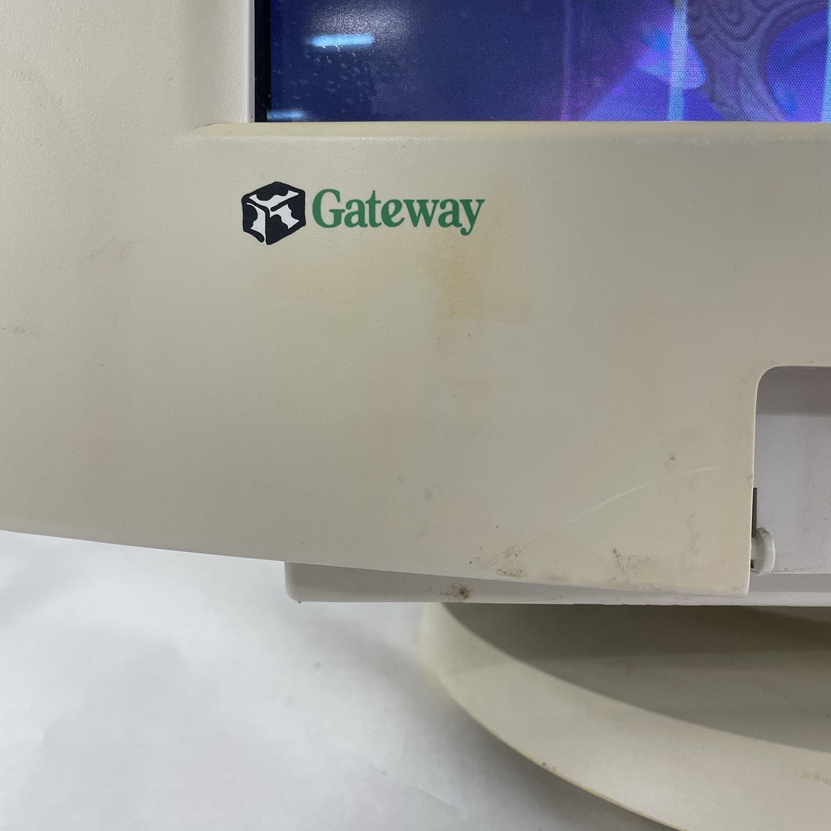 Gateway YE0711-01 16" EV700 1280x1024 VGA CRT3