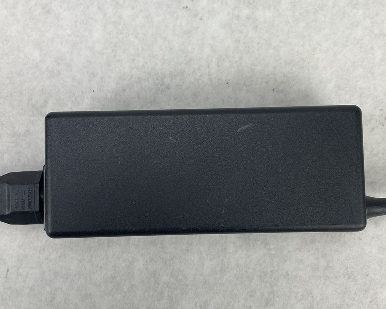 HP AC Adapter TPN-DA18 100-240V 1.7A 50-60HZ Lot of 10