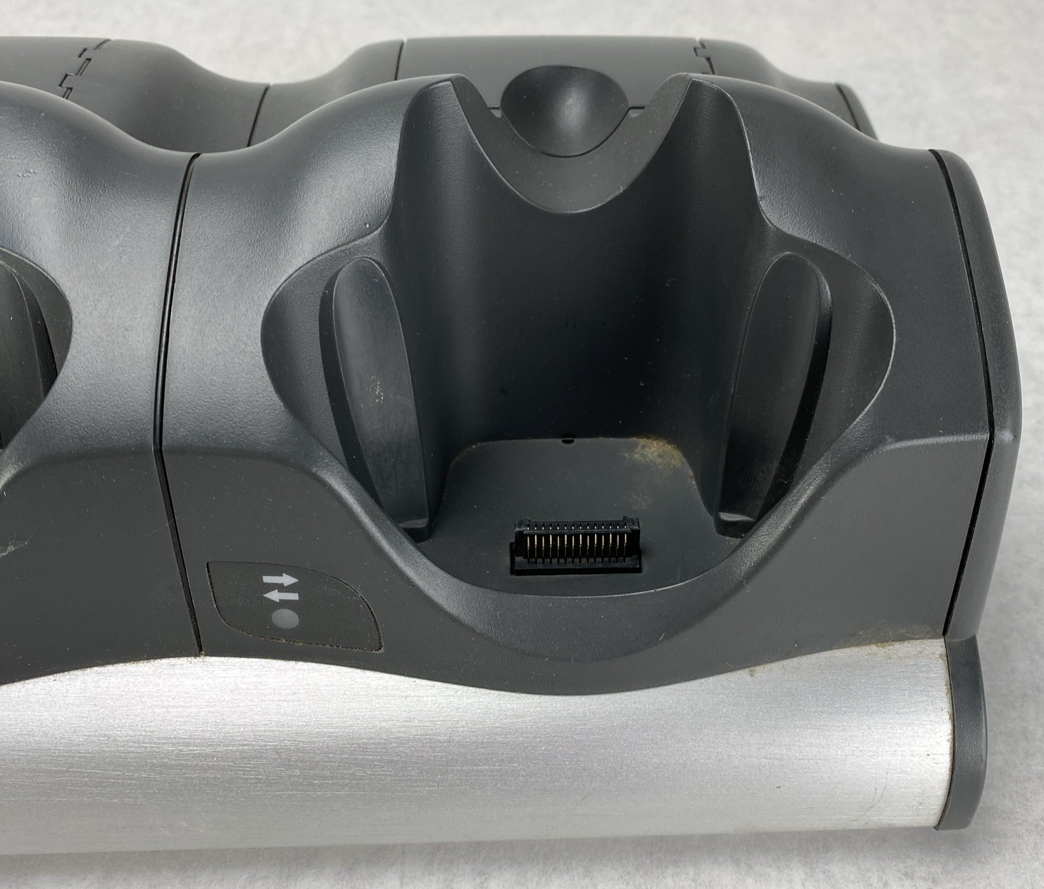 Motorola Symbol CRD8800-4000SR 4-Device Charging Cradle No AC Adapter Untested