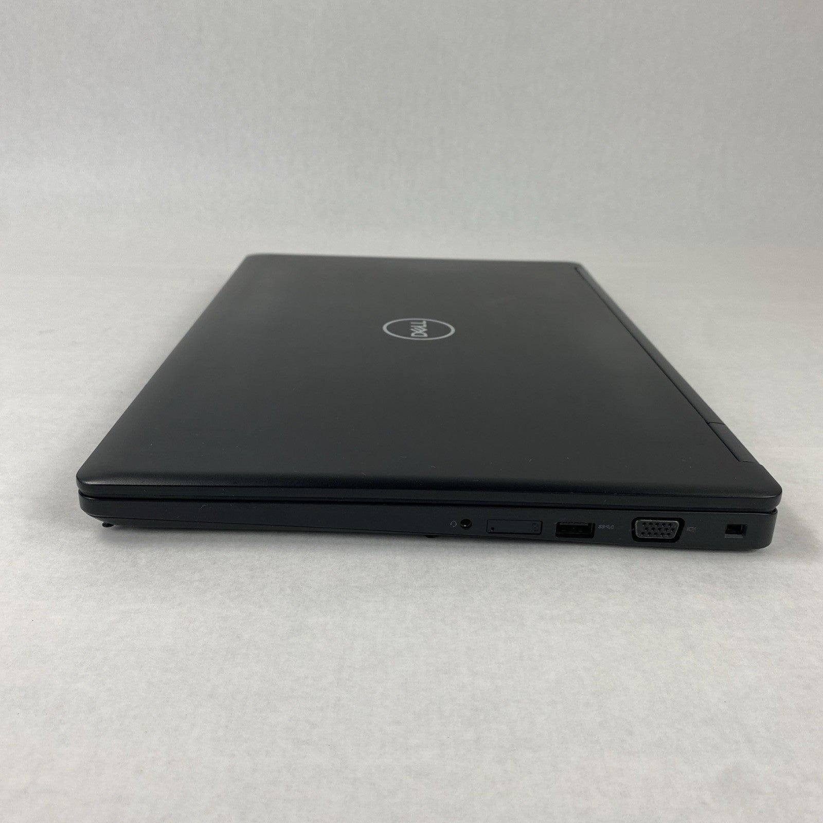Dell Latitude 5590 Core i7-8650U 1.90 GHz 8GB RAM 15.6" No HDD No OS