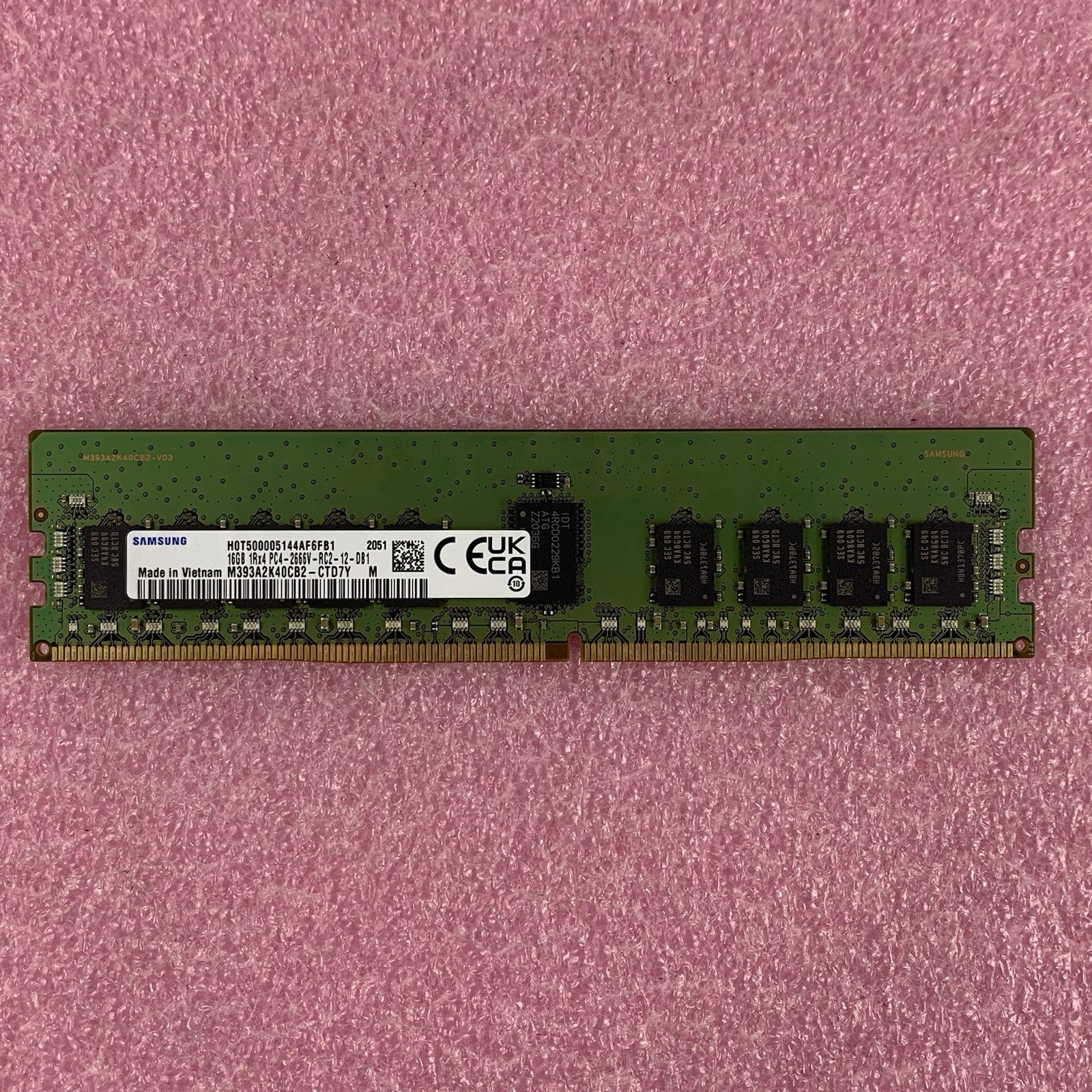 Samsung M393A2K40CB2-CTD7 16 GB 1Rx4 PC4-2666V-RC2-12-DB1 Server Memory RAM1