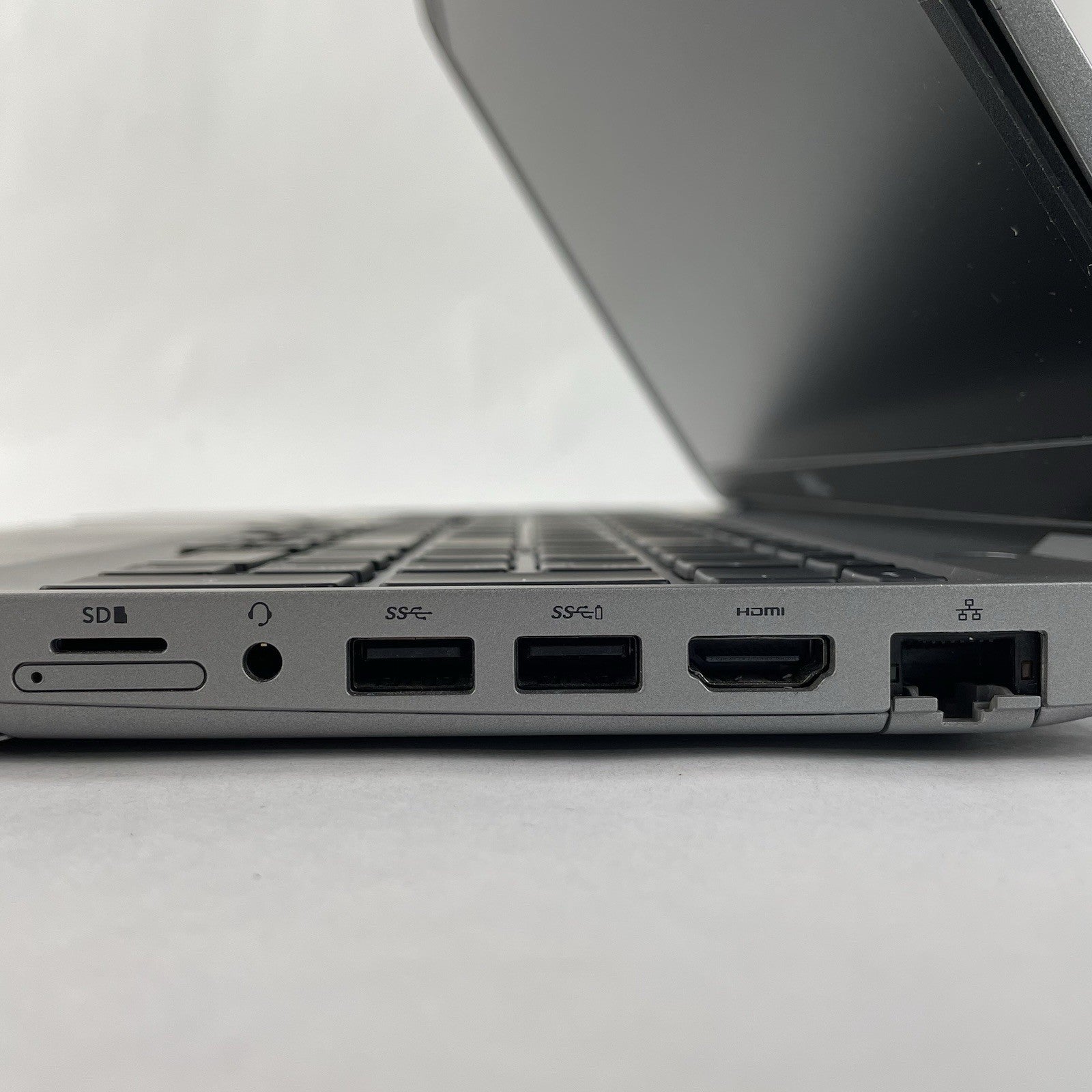 Dell Precision 3551 15.6" i7-10850H 2.70 GHz 16 GB RAM No SSD/OS/AC - READ8