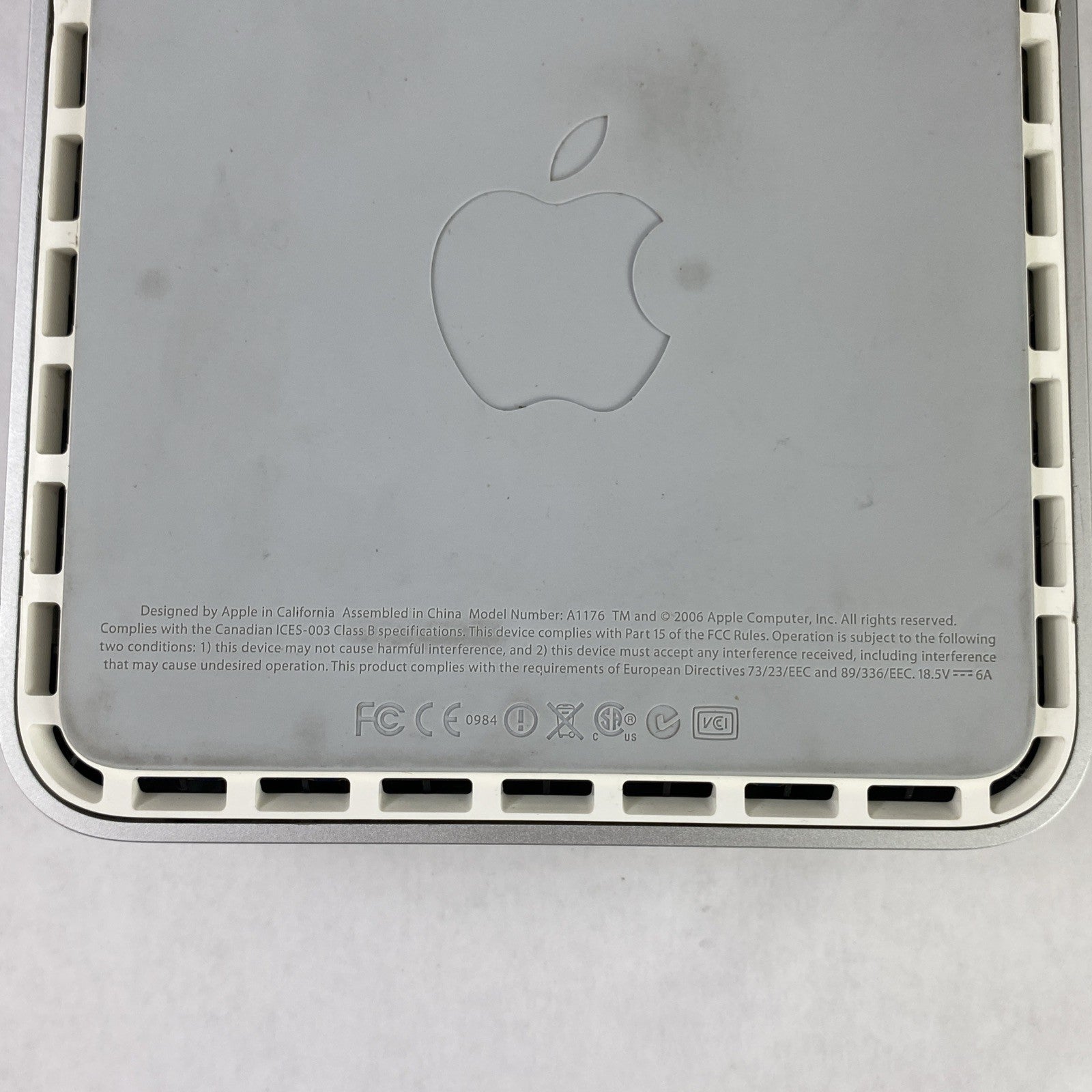 Apple Mac Mini A1176 2006 Core Solo T1200 1.5GHz 512MB RAM No HDD No OS No AC14