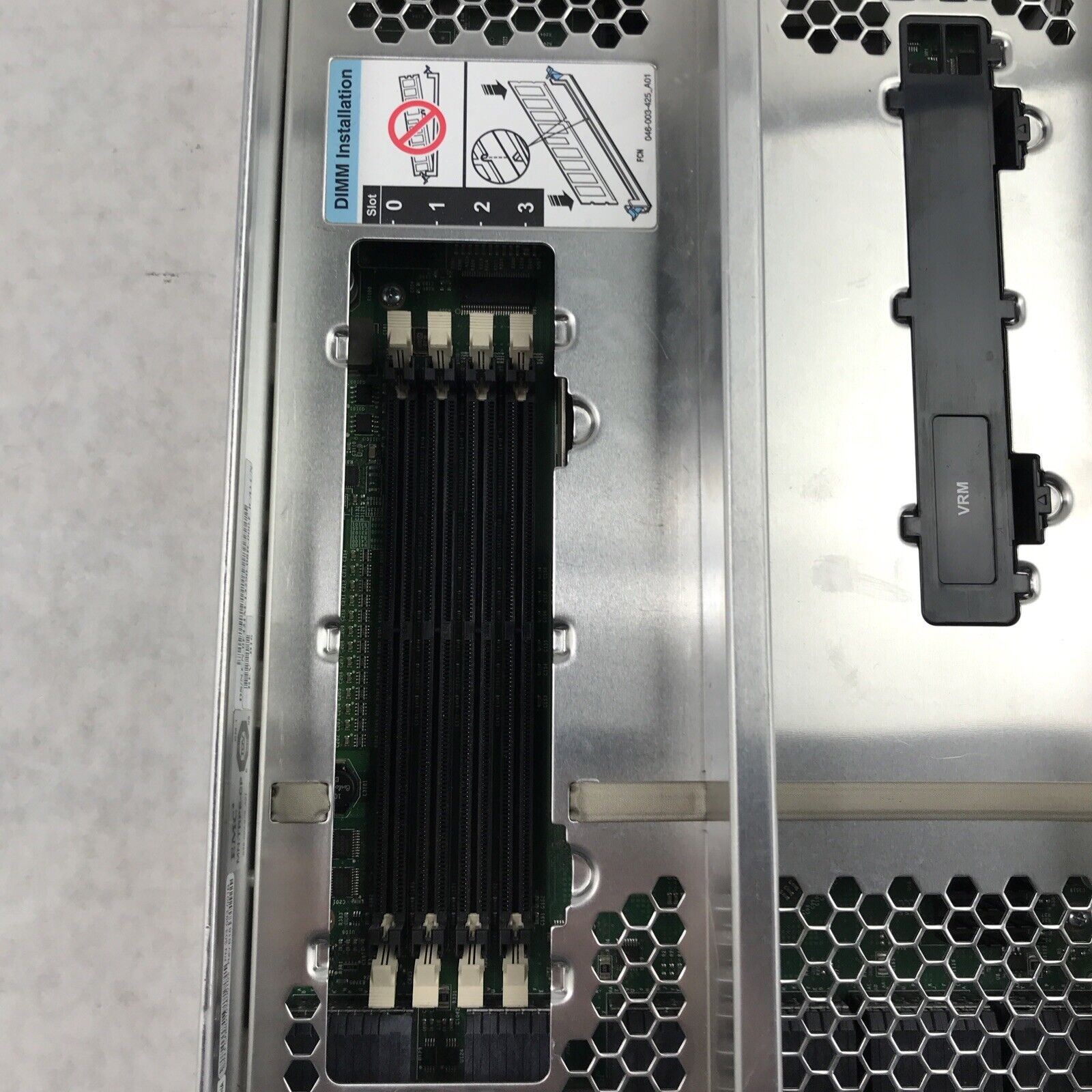 EMC 110-093-003B CX4 CPU module with 3GB ram Dell F421M