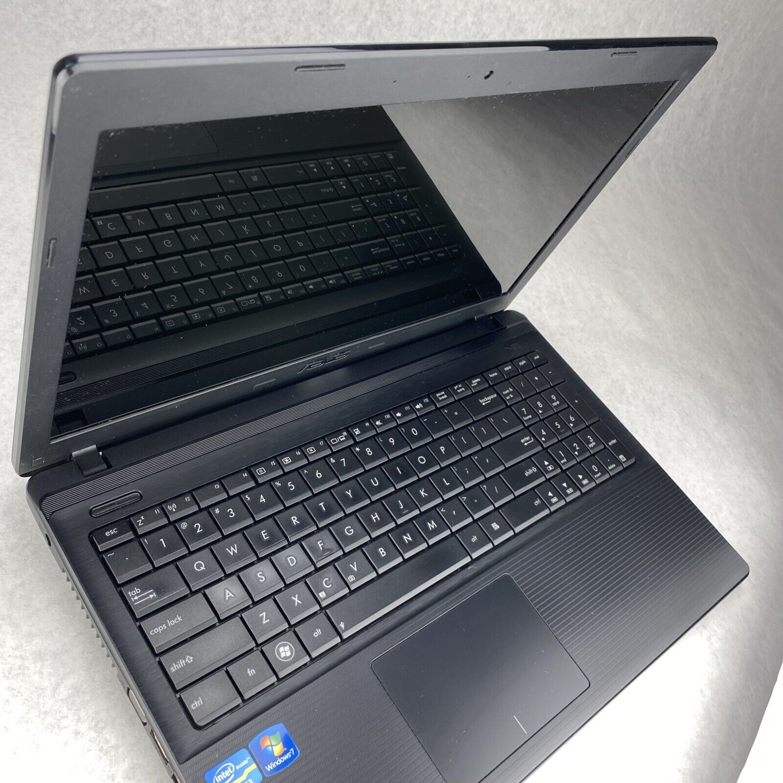 Asus X55C-XH31 15.6" Notebook Intel Core i3-2328M 2.20GHz 4GB RAM No AC HDD OS