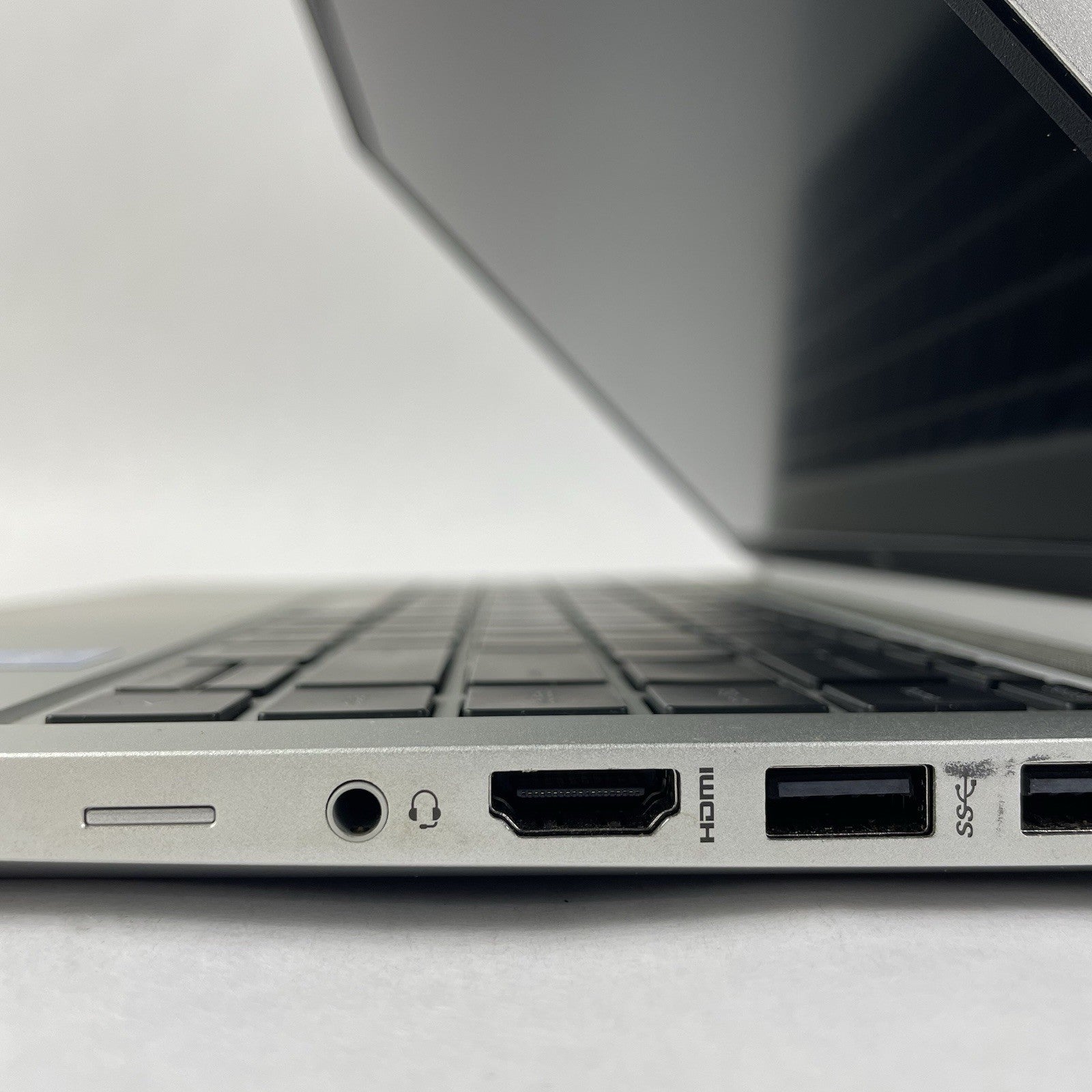 HP EliteBook 640 G9 14" i5-1235U 3.96 GHz 16 GB RAM No SSD/OS/AC8