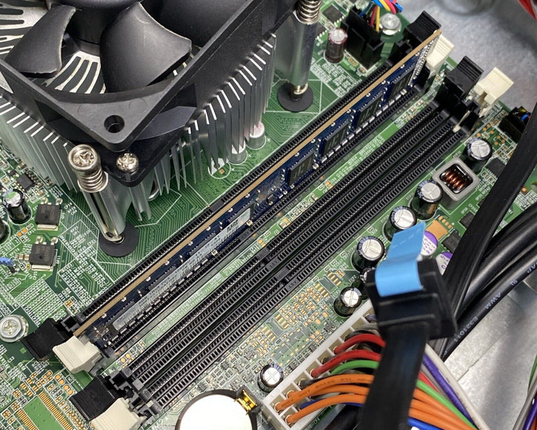 Dell OptiPlex 790 MT Intel Core i5-2500 3.30GHz 4GB RAM No HDD No OS