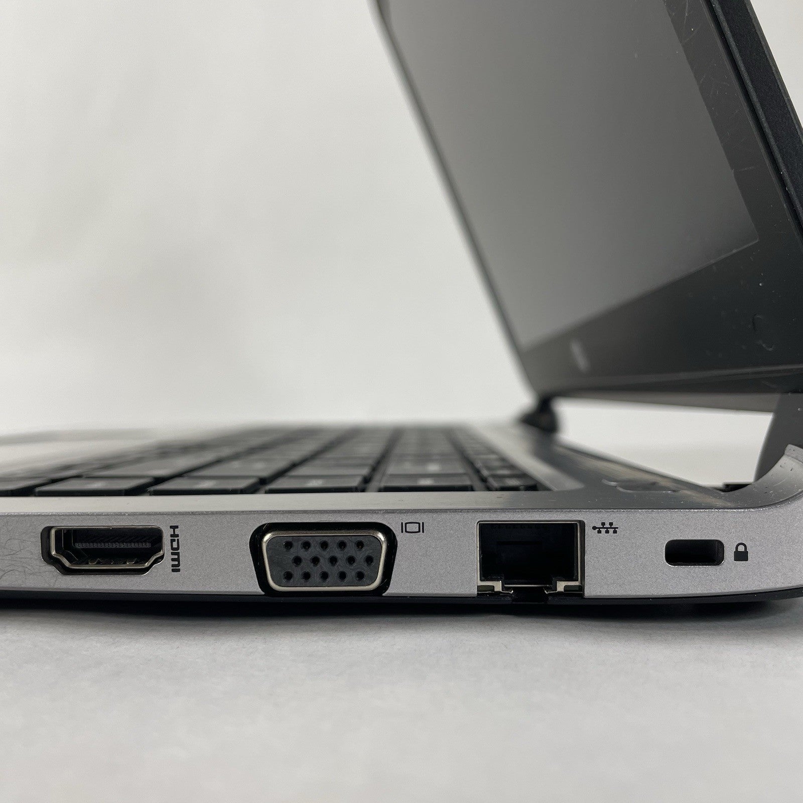 HP ProBook 440 G3 14" i5-6200U 2.30 GHz 8 GB RAM No SSD/OS/AC/Battery8
