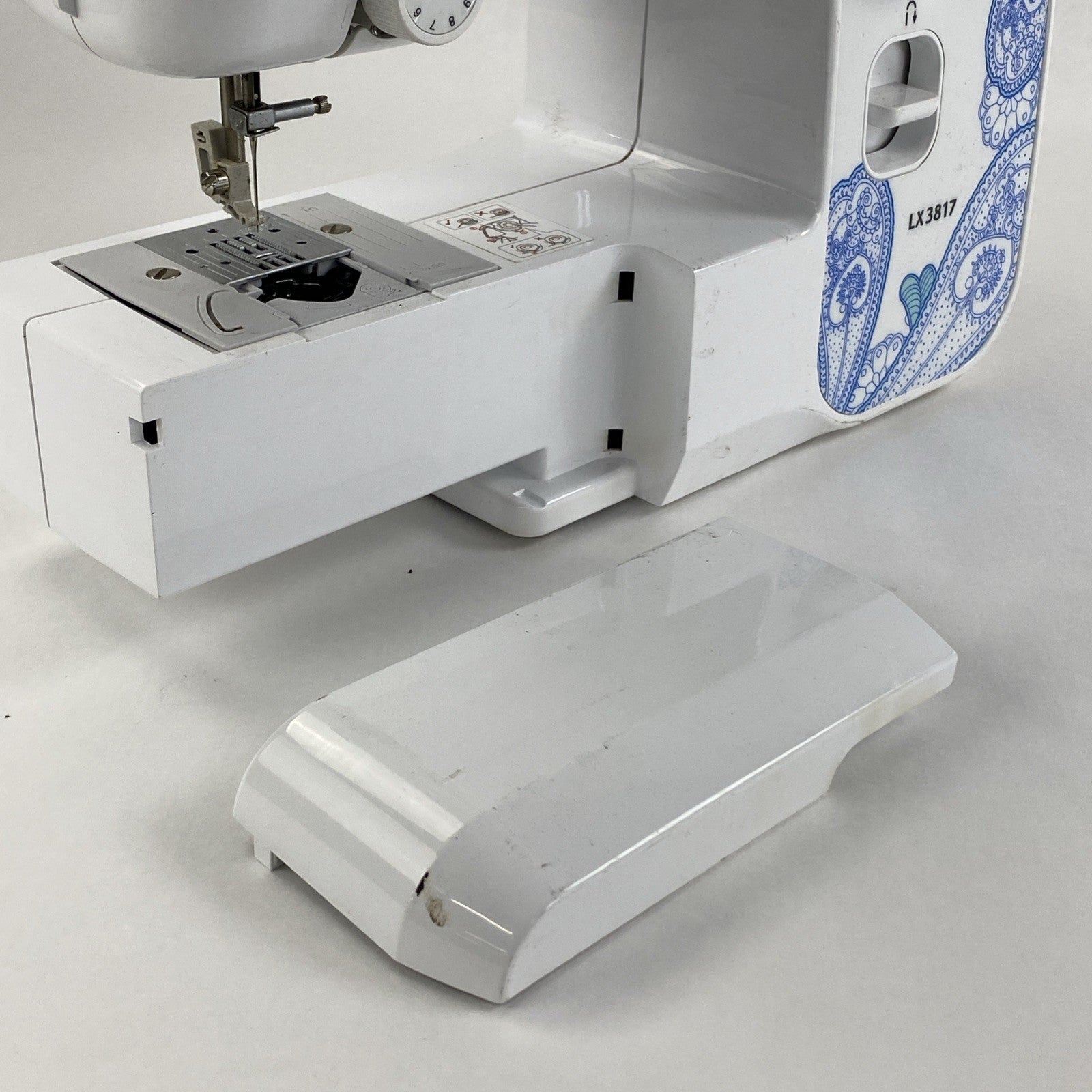 Brother LX3817 Sewing Machine No Foot Pedal No Power Cord parts or Repair8