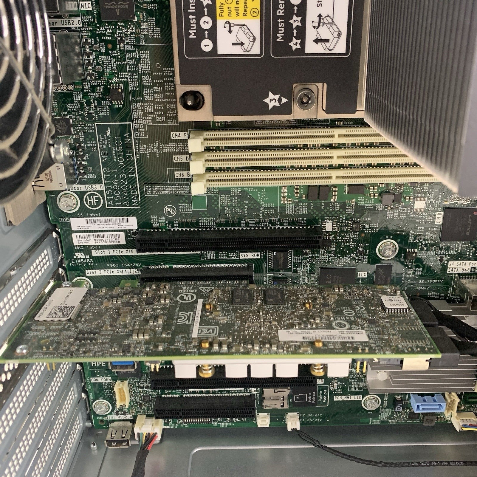 HP Proliant ML110 Gen10 Server 1x Silver 4210R 2.4 GHz 32 GB Ram No HDD No OS14