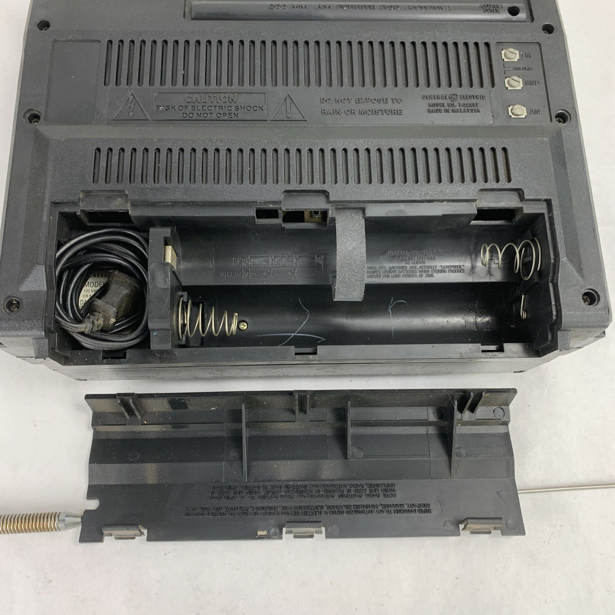 General Electric Superadio II AM/FM Receiver 7-2885F - Non-Original Antenna9