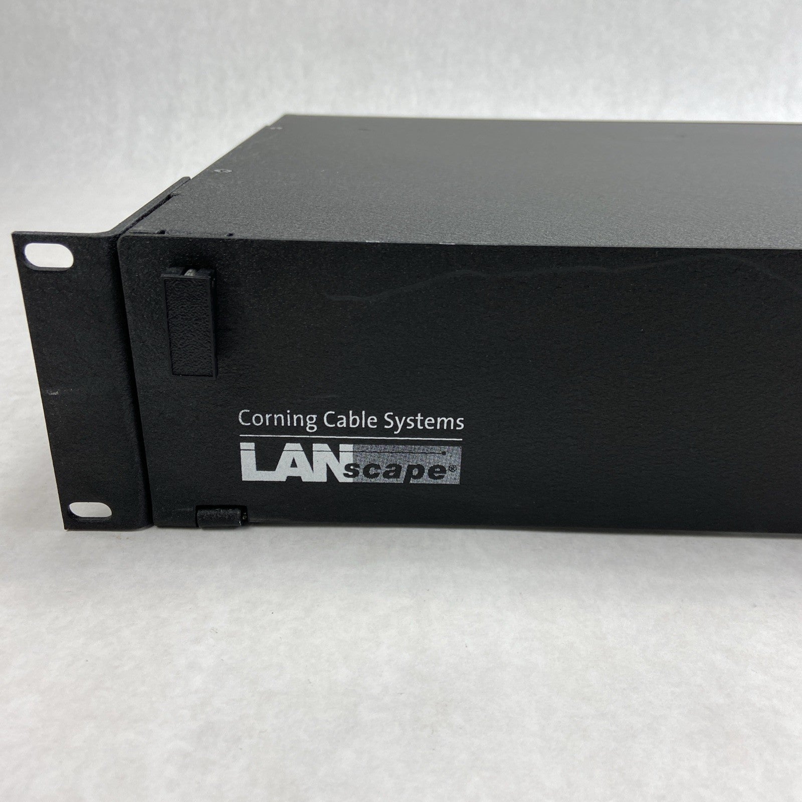 Corning Lanscape CCH-02U 2 Rack Unit Closet Connector Housing