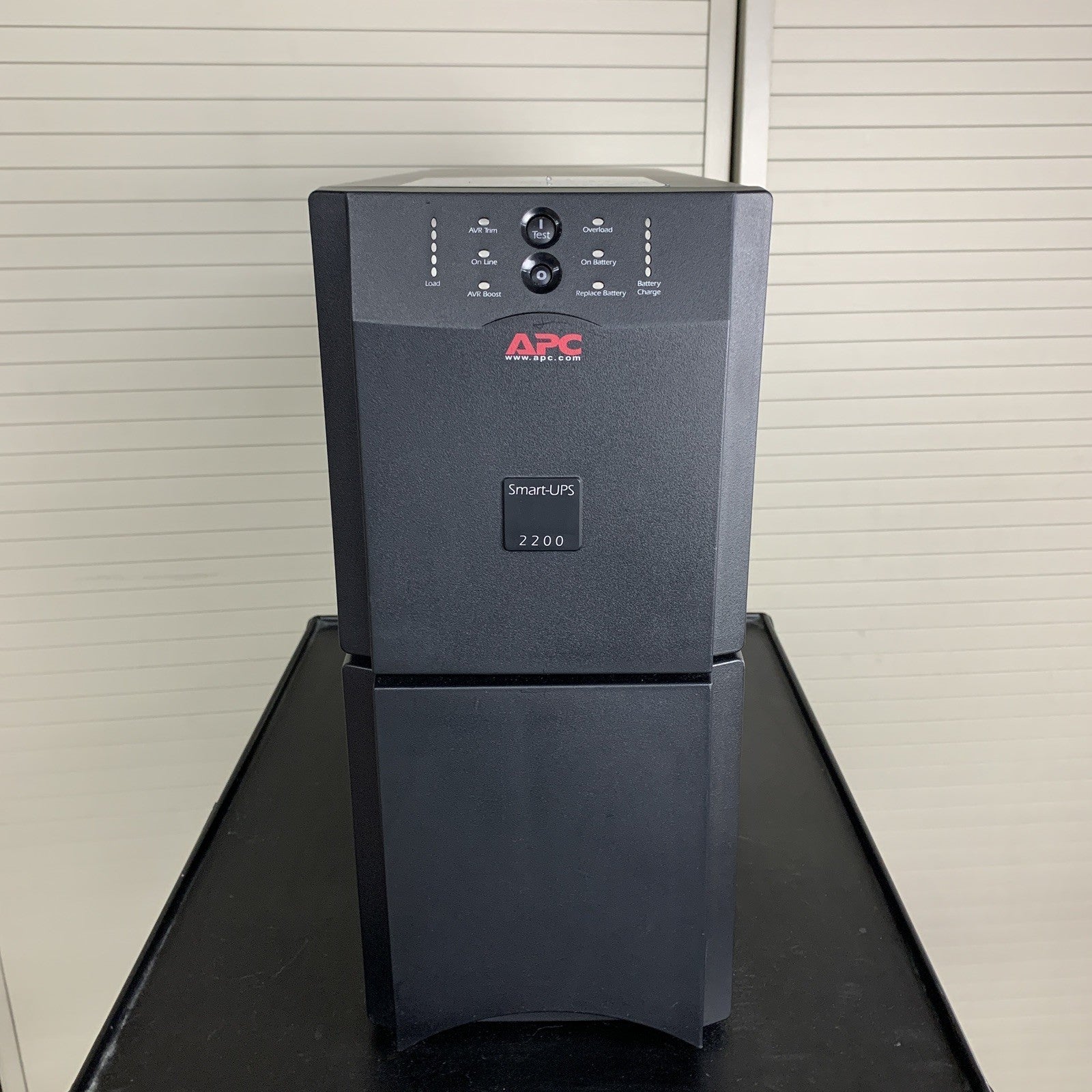 APC SUA2200 Smart-UPS 2200 UPS Tower Tested No Batteries w/ Cord