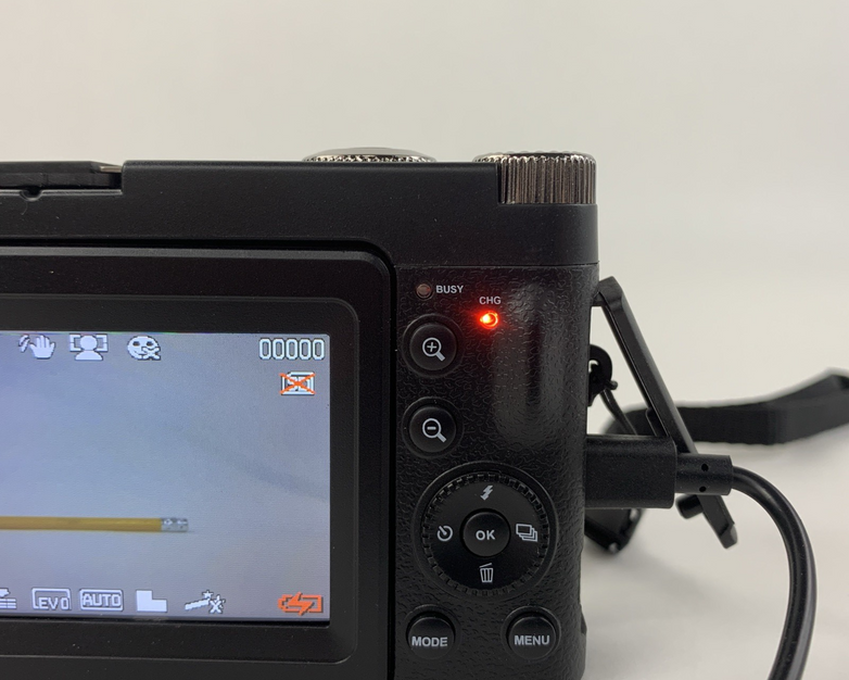 CMOS DC101L Camera Digital Zoom - No SD Card - No Battery - Tested