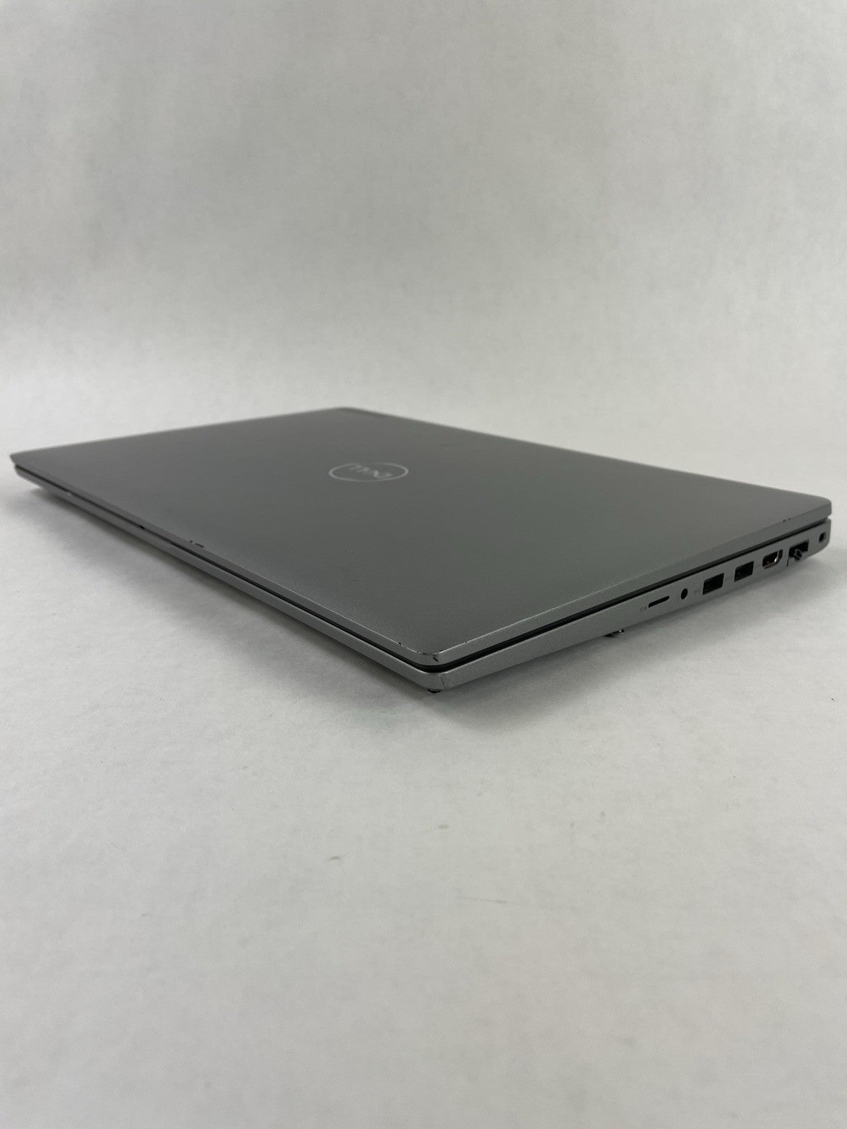 Dell Latitude 5540 15.6" i5-1345U 4.35 GHz 8 GB RAM No SSD/OS/AC - Worn10