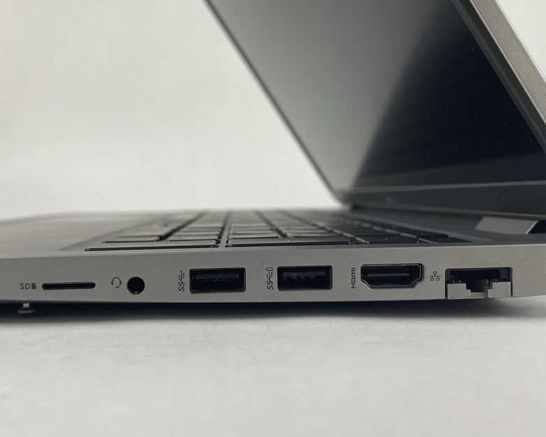 Dell Latitude 5520 15.6" i5-1145G7 2.60GHz 8GB RAM No SSD/OS/AC- Scratched Paint