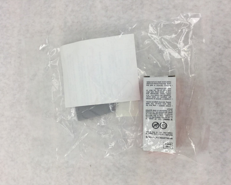 XEROX 600S3703 Receptacle & Cover Plate New