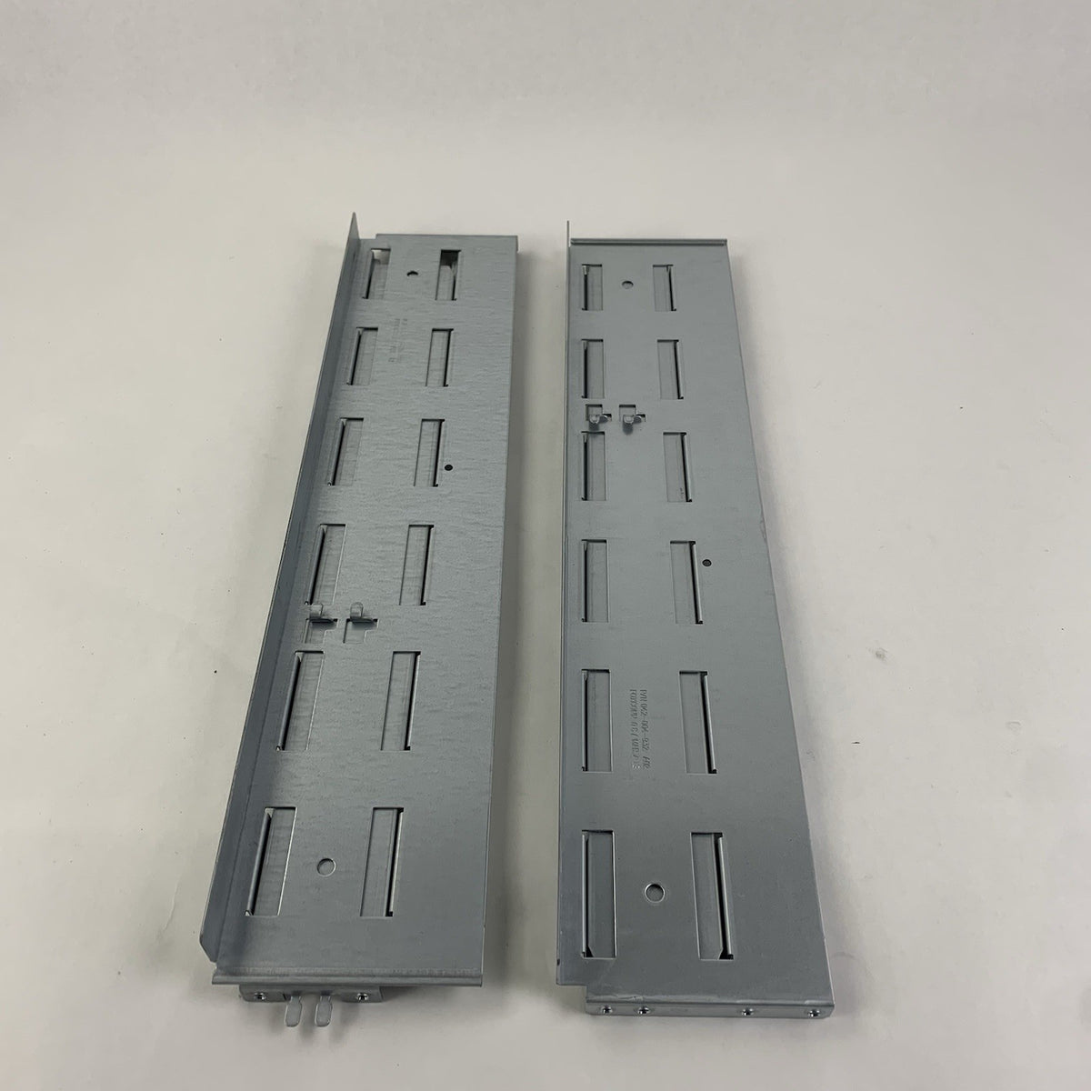 Foxconn 042-004-932 A02 042-004-934 A03 Left and Right Server Rails2
