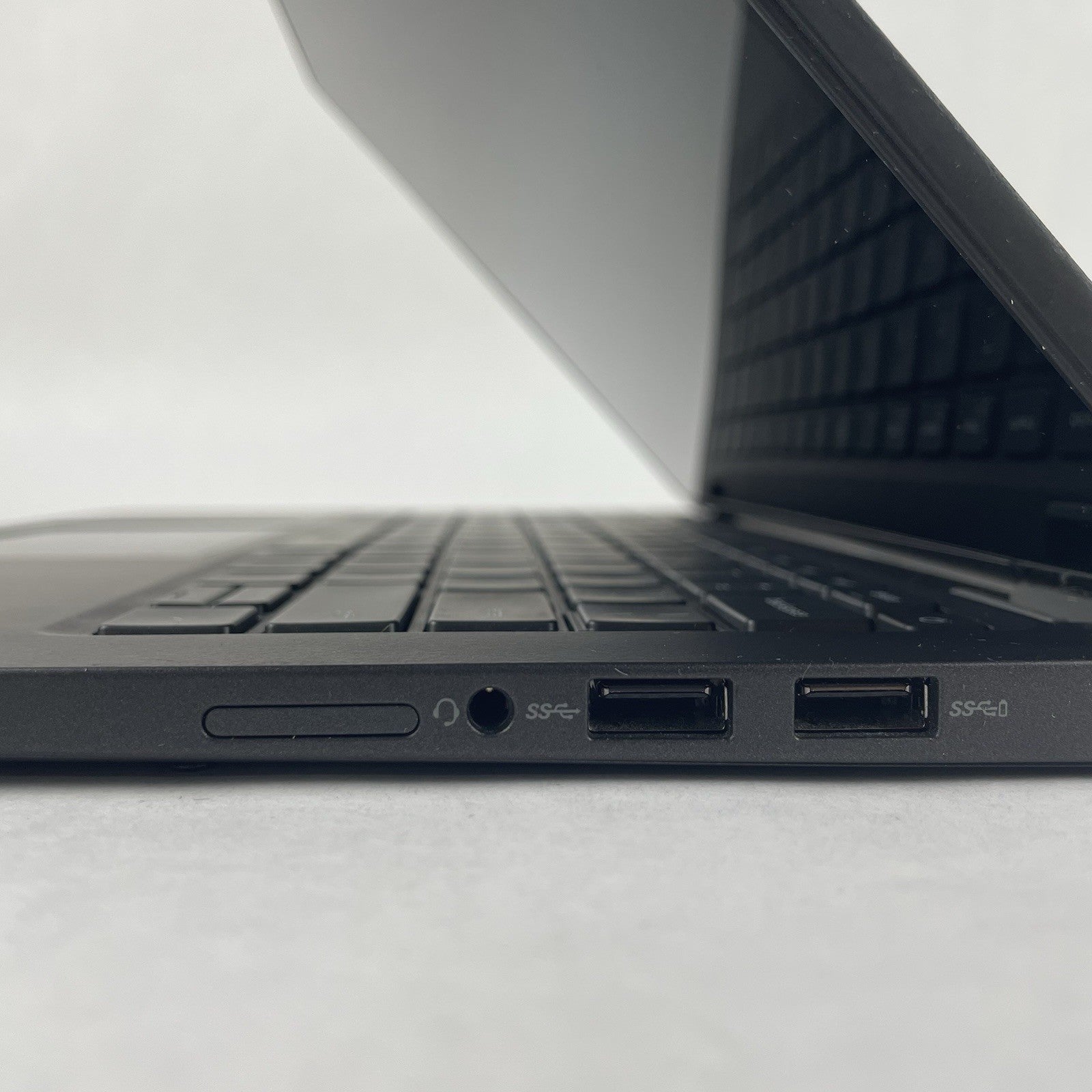 Dell Latitude 7410 14" i7-10610U 1.80 GHz 16 GB RAM No SSD/OS/AC/Batt8