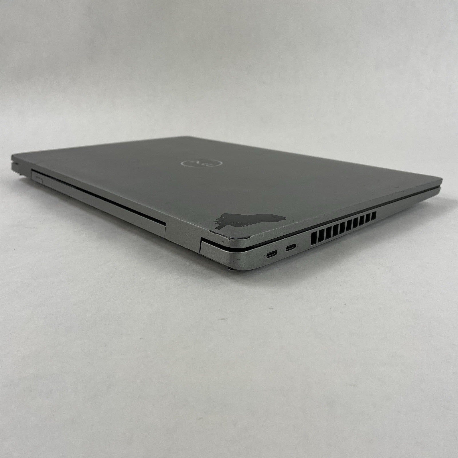 Dell Latitude 5520 15.6" i5-1135G7 2.40GHz 8GB RAM No SSD/OS/AC/Batt - Scratched10