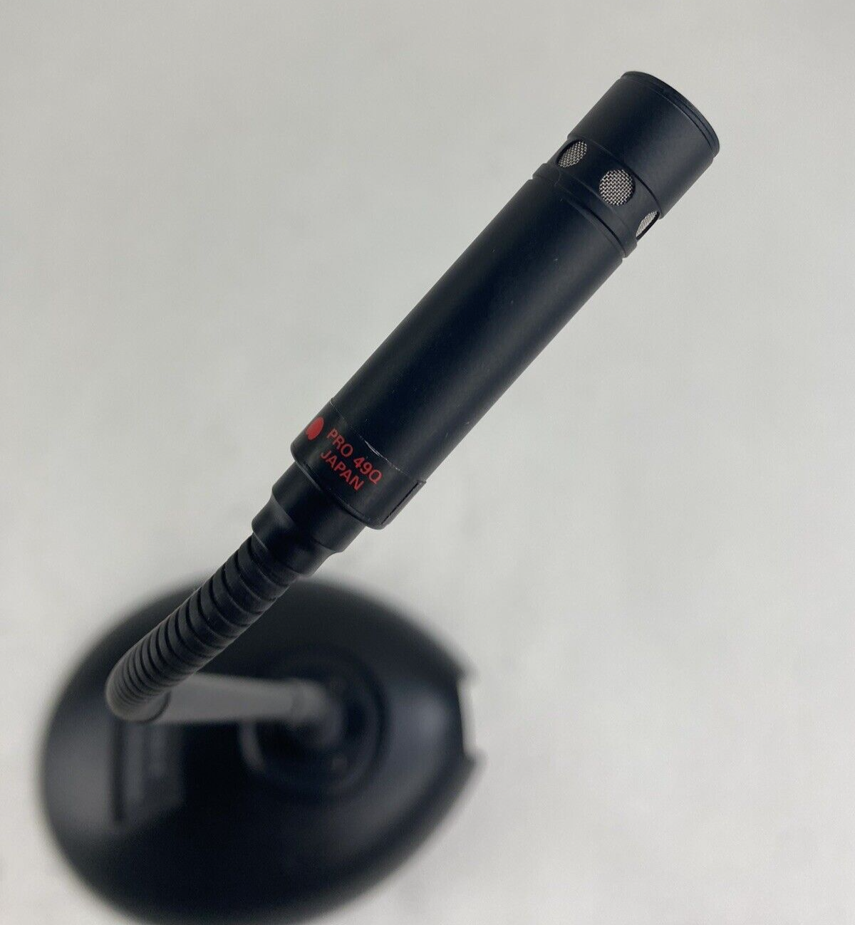 Audio-Technica AT8615 Desktop Microphone Stand w/ Pro 40Q Microphone Untested