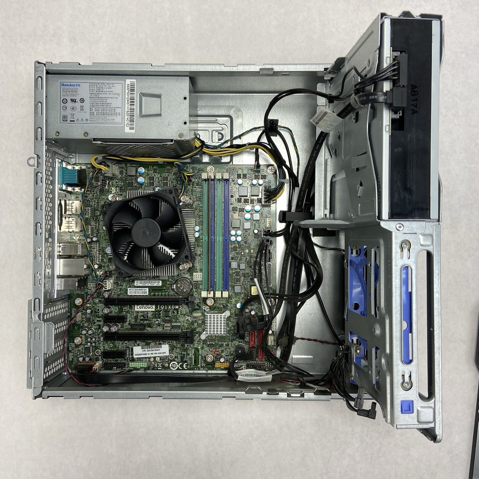 Lenovo ThinkStation P310 DT Intel Core i7-6700 3.4GHz 8GB RAM No HDD No OS11