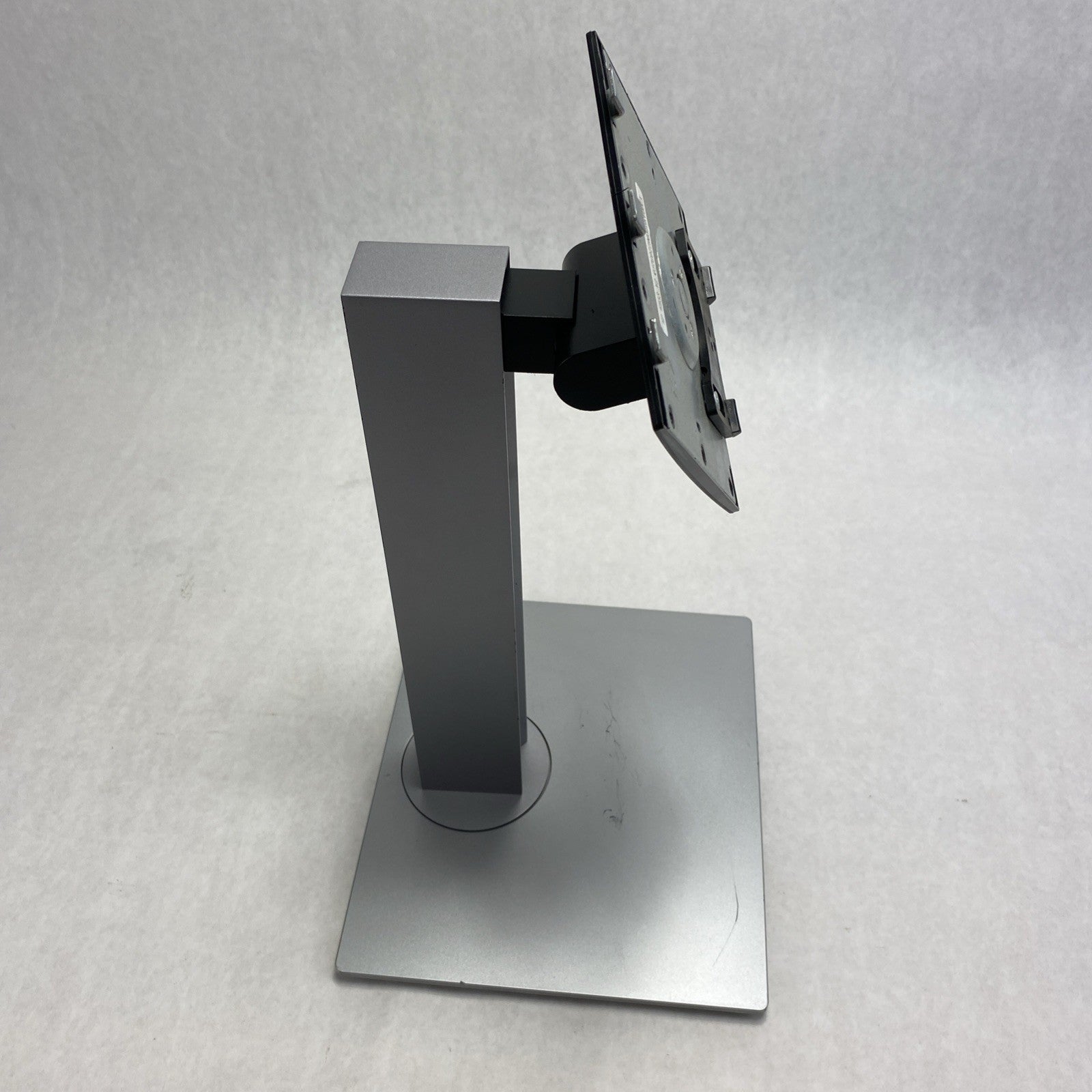 HP E233-V2 Grey Monitor Stand - Lot of 32