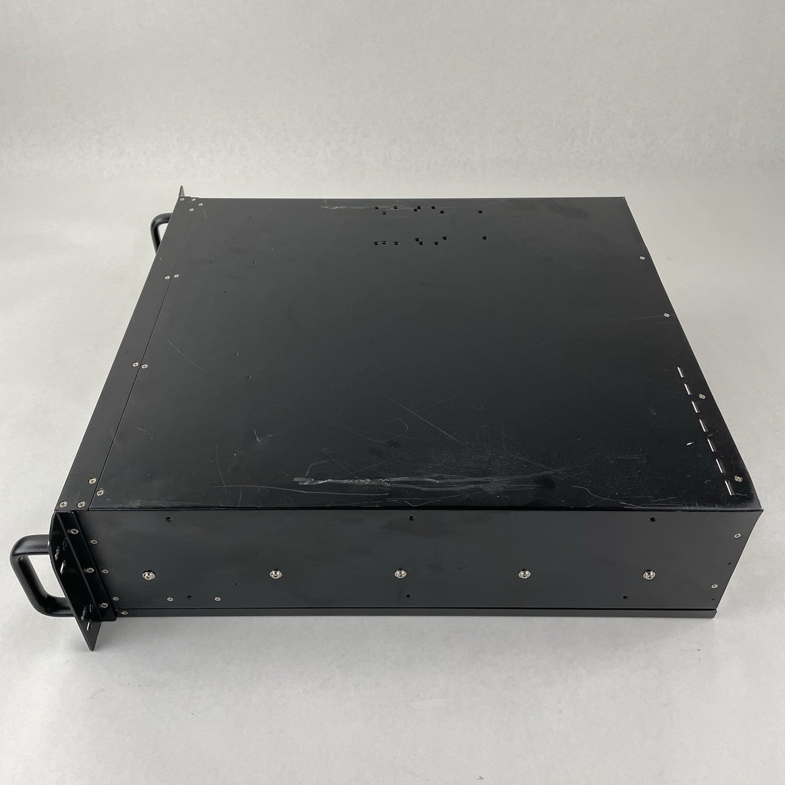 Advantech HPC-7320MB-00XE 3U Rackmount Server Chassis Barebones - Worn12