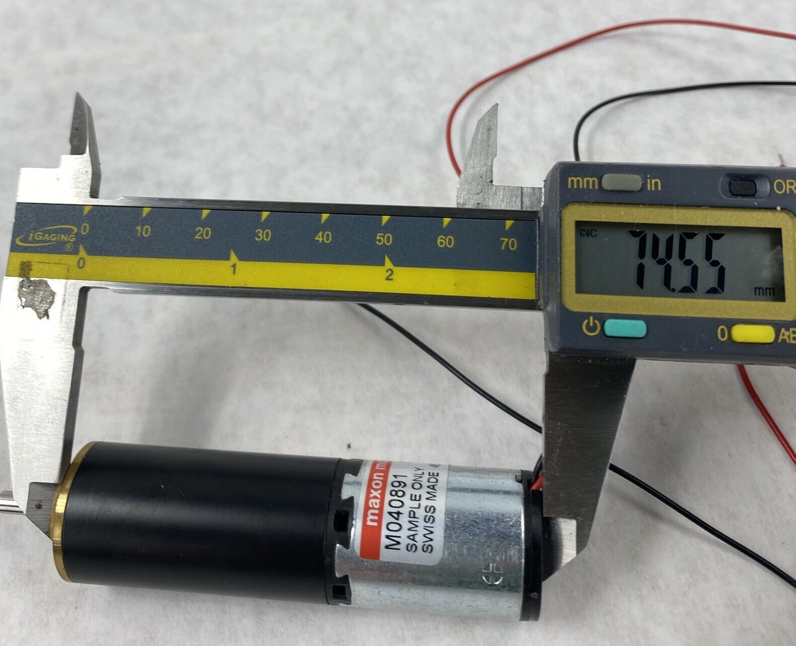 Maxon M040891 060 451740 Swiss DC Servo Motor Sample TESTED