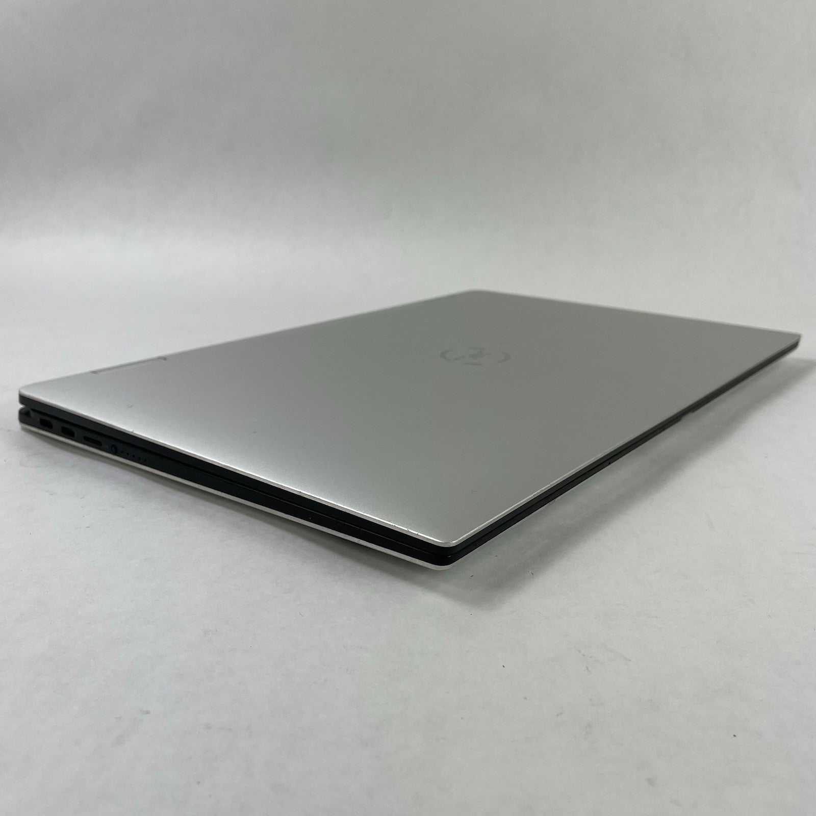 Dell XPS 15 9575 2-in-1 15.6" i5-8305G 2.80 GHz 8 GB RAM No SSD/OS/AC/Battery14