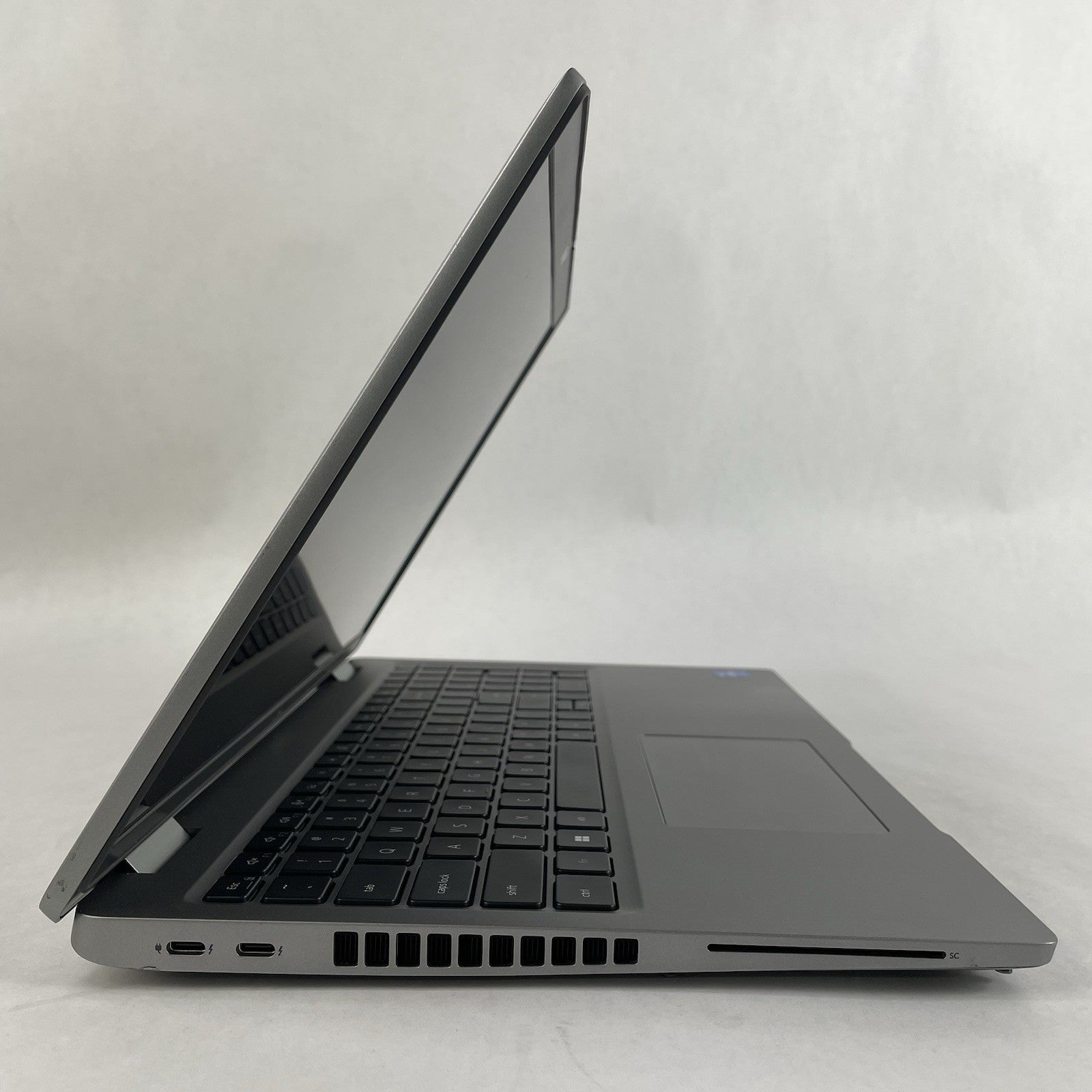 Dell Latitude 5520 15.6" i5-1145G7 2.60 GHz 16 GB RAM No SSD/OS/AC4