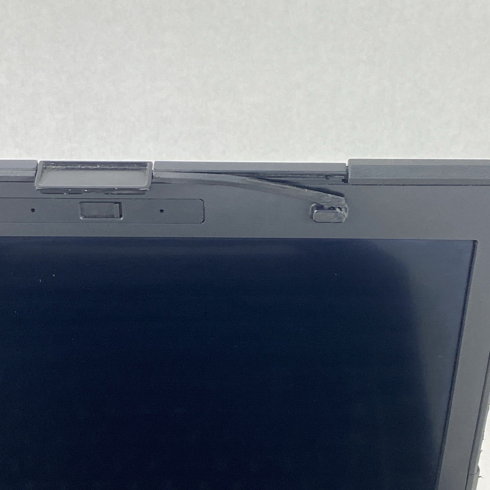 Dell Latitude 14 Rugged 5414 14" Core i5-6300U 2.40 GHz 8GB RAM No HDD No OS