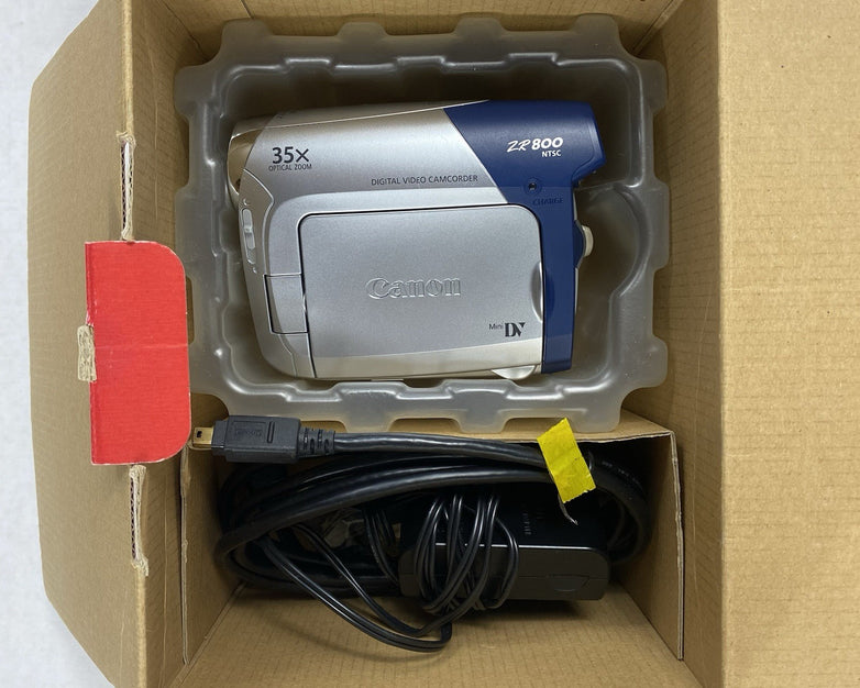 Canon ZR 800 Digital Video Camcorder Kit Untested