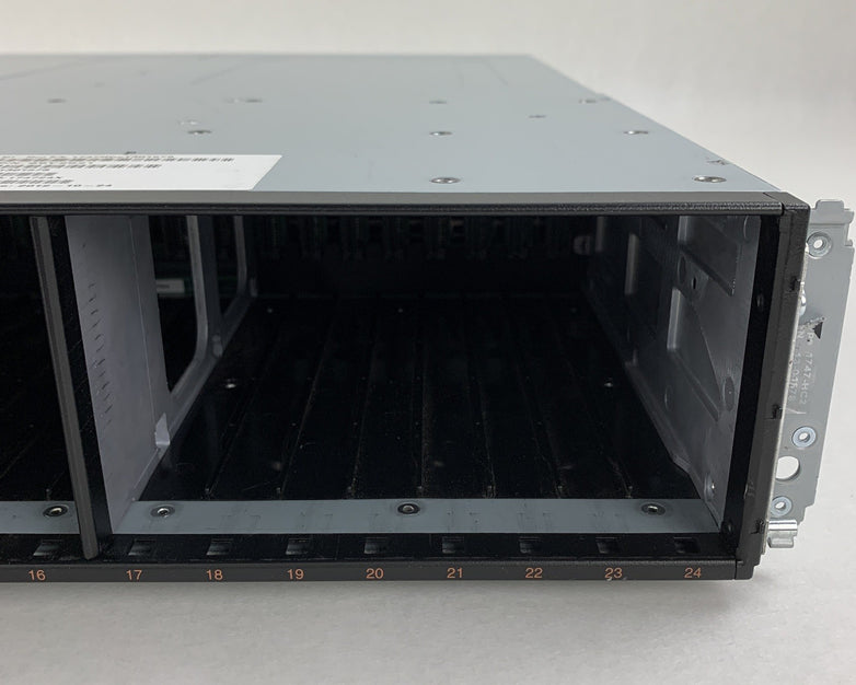 IBM 1747-HC2 69Y2921 170-6070-01 System Storage Enclosure Chassis 2x Power Supp