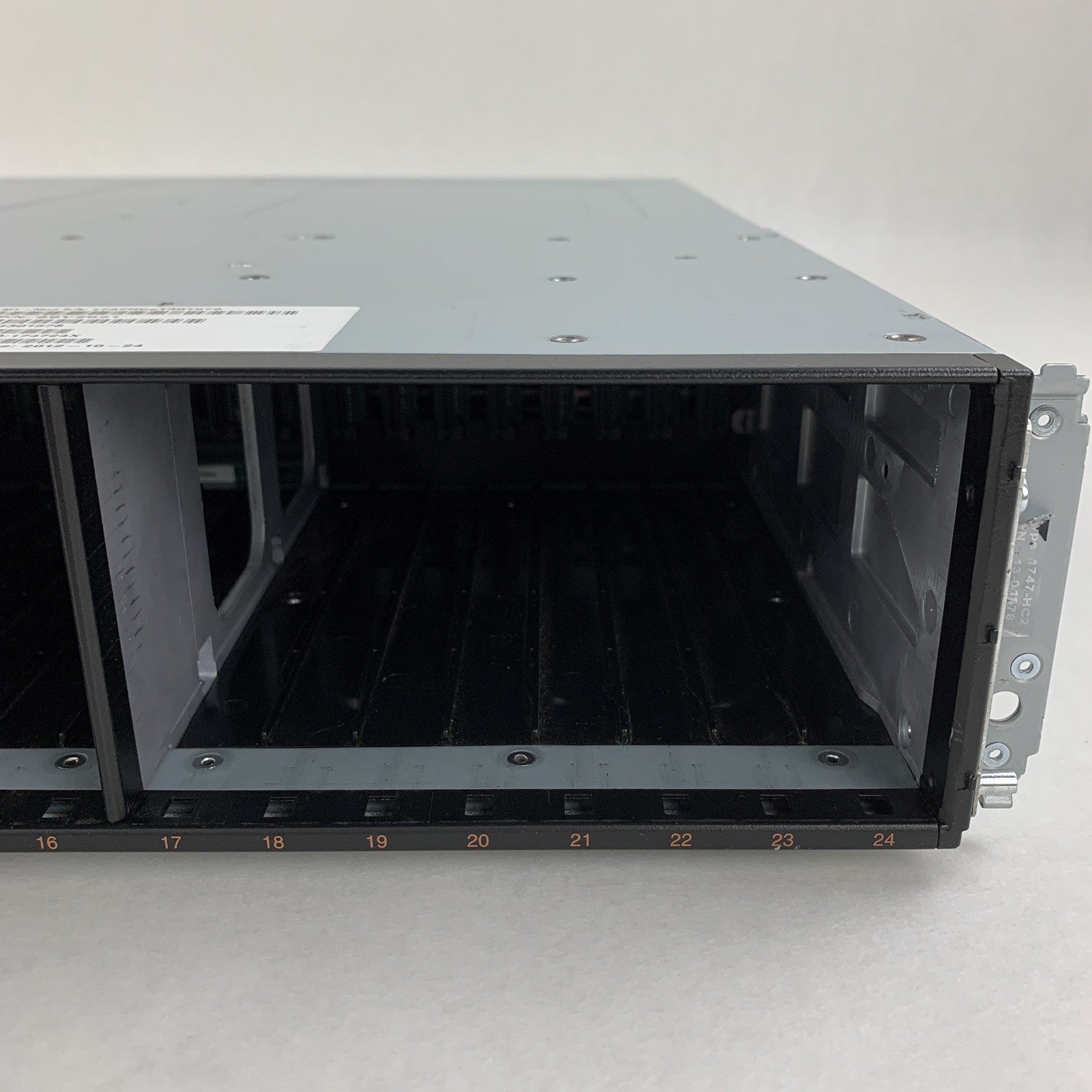 IBM 1747-HC2 69Y2921 170-6070-01 System Storage Enclosure Chassis 2x Power Supp