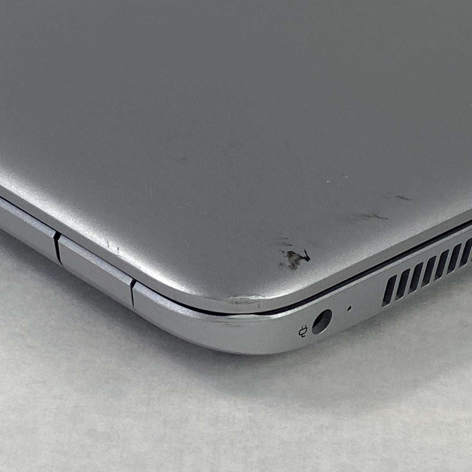 HP ProBook 450 G4 Core i5-7200U 2.50 GHz 8 GB RAM 15.6" No Battery No HDD No OS