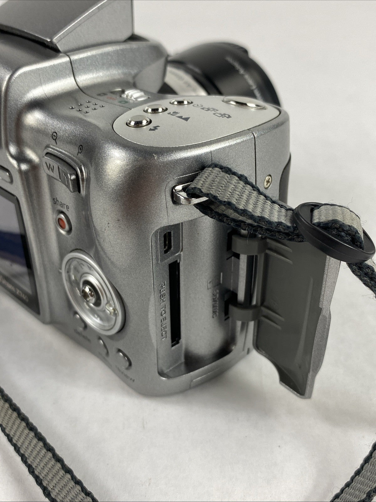 Kodak EasyShare Z740 10x Zoom Digital Picture And Video Camera3
