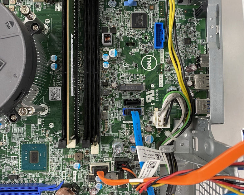 Dell OptiPlex 5050 SFF Intel Core i7-7700 3.60 GHz 8 GB RAM No HDD/OS