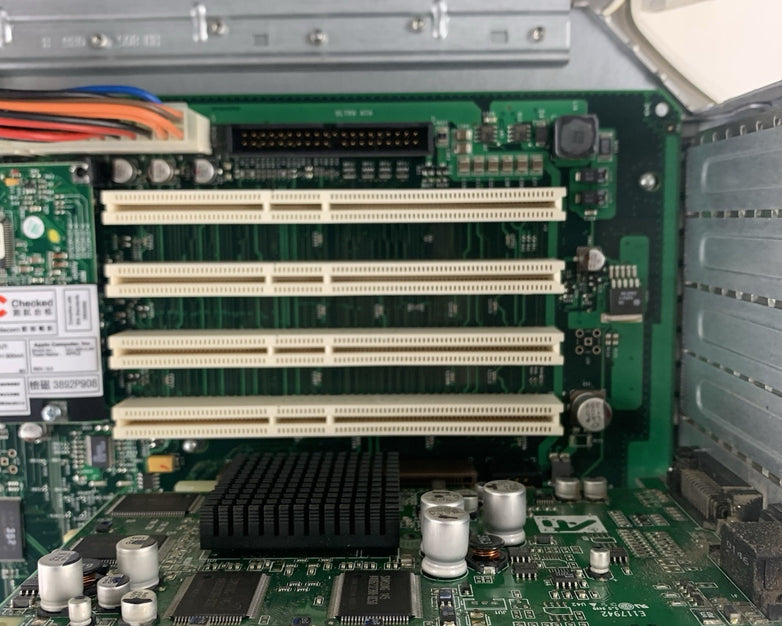 Power Mac G4 M8493 2002 2x PowerPC 7455 G4 1.0 GHz 512 MB Ram No OS No HDD