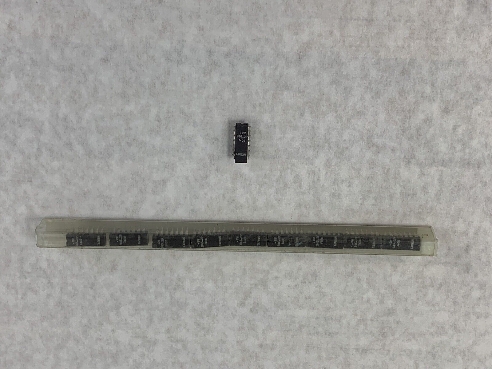 SW 946-2P STEWART WARNER IC Lot of 10 14-PIN