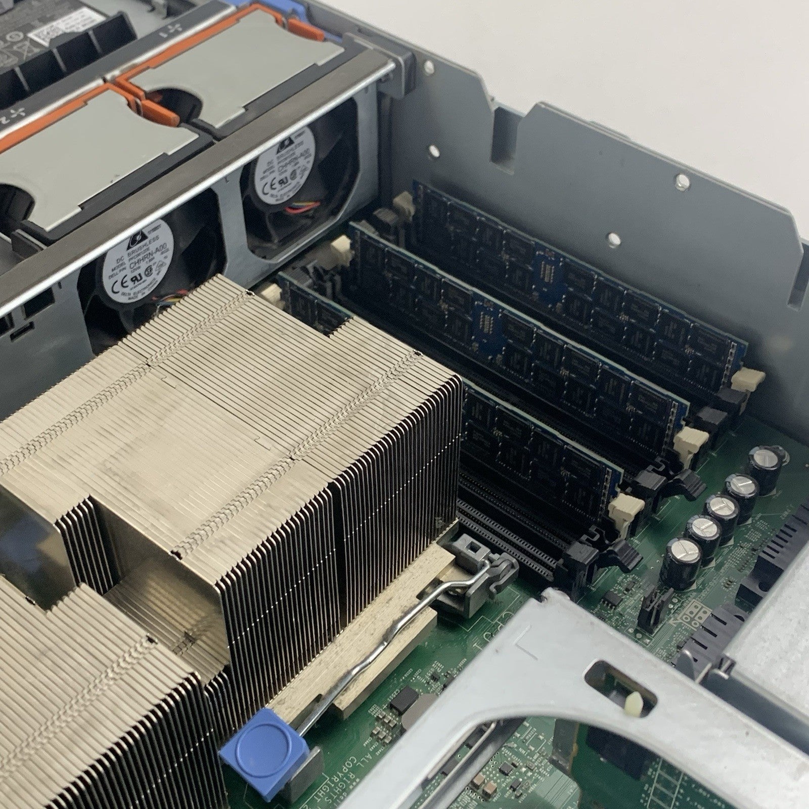 Dell Poweredge R710 Server 2x E5620 2.4 GHz 48 GB Ram Bad ODD No HDD No OS18
