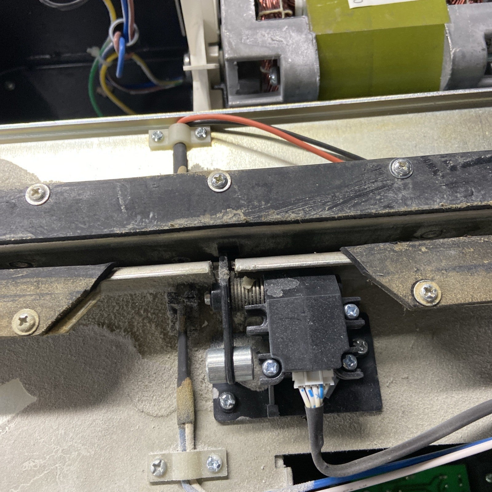 Fellowes Powershred 225i Strip Cut Shredder - Tested - Needs Repair