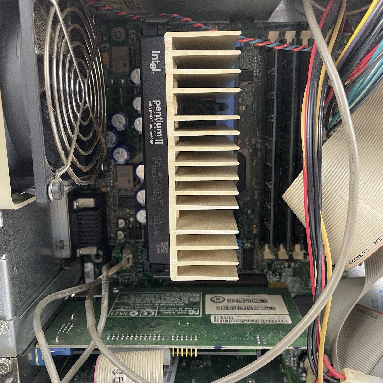 Dell Dimension XPS R400 Intel Pentium II 400 MHz 96 MB No HD No OS