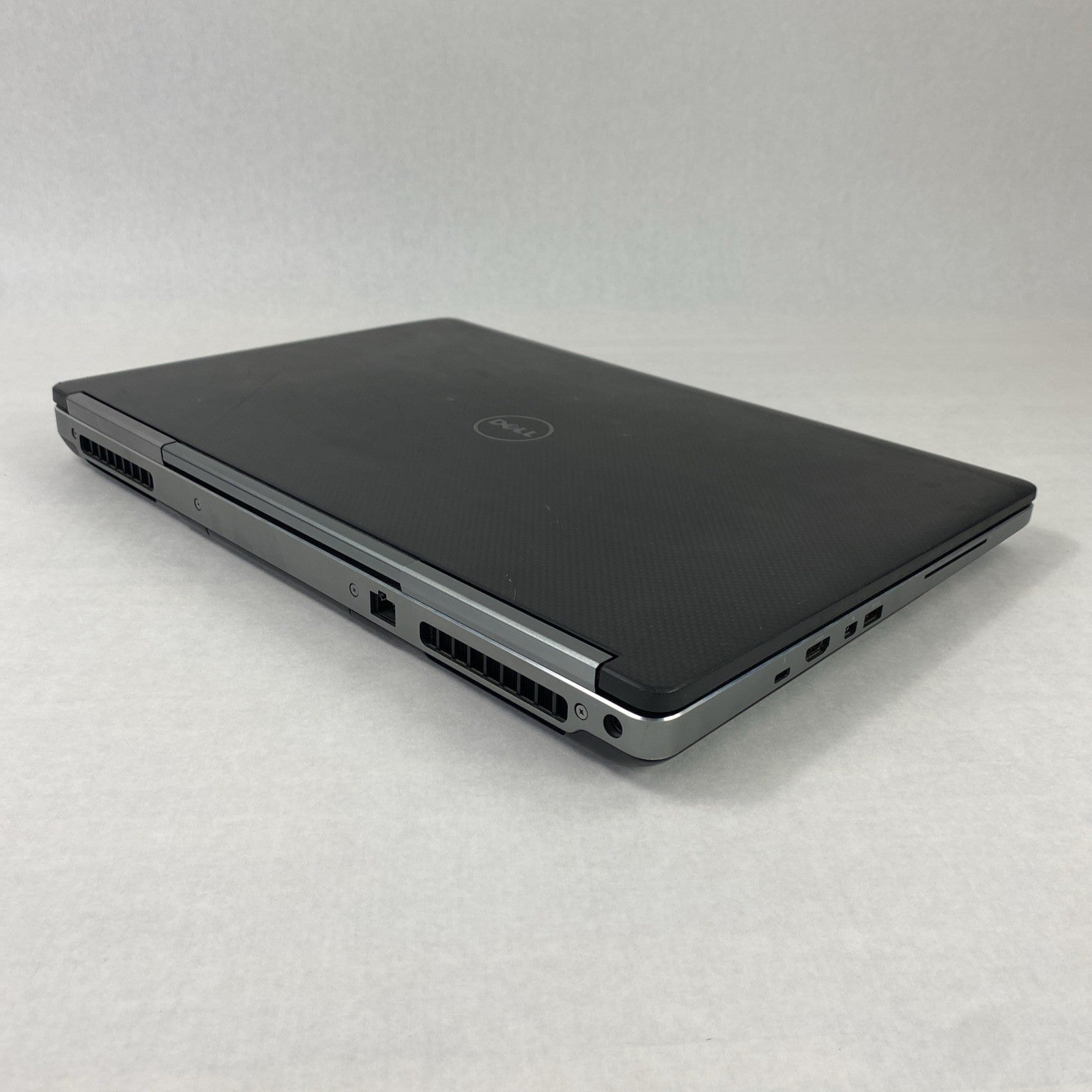 Dell Precision 7710 Intel Xeon E3-1505M v5 2.80 GHz 8 GB RAM 17.3" No HDD No OS