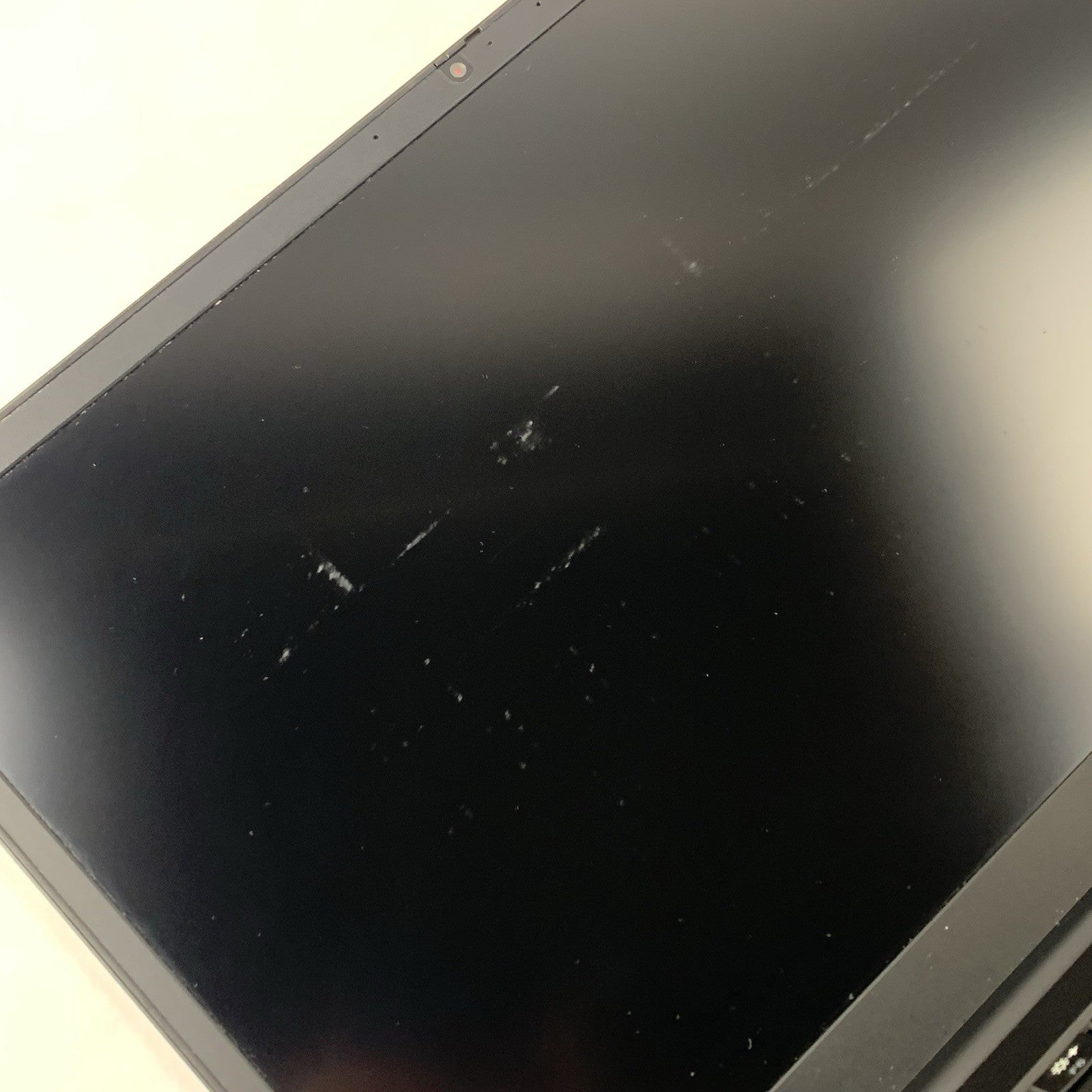 Lenovo ThinkPad E15 Gen 3 15.6" Ryzen 5 5500U 2.1 GHz 8 GB RAM No OS/HDD/AC Dent7