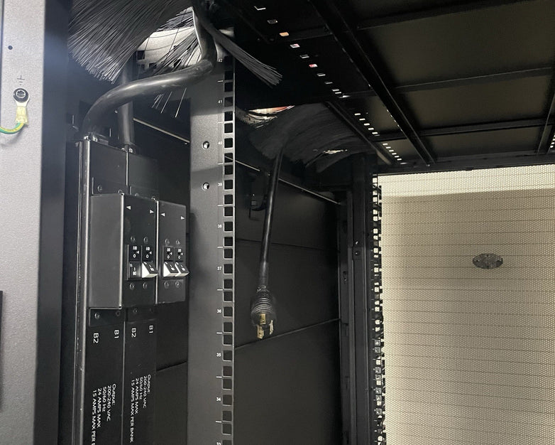 APC E242296 NetShelter SX 42U Server Rack 19" Enclosure Cabinet No Key