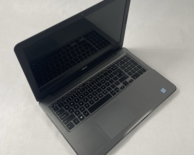 Dell Inspiron 5567 15.6" Core i7-7500U 2.7 GHz 8 GB RAM No HDD No OS No Battery