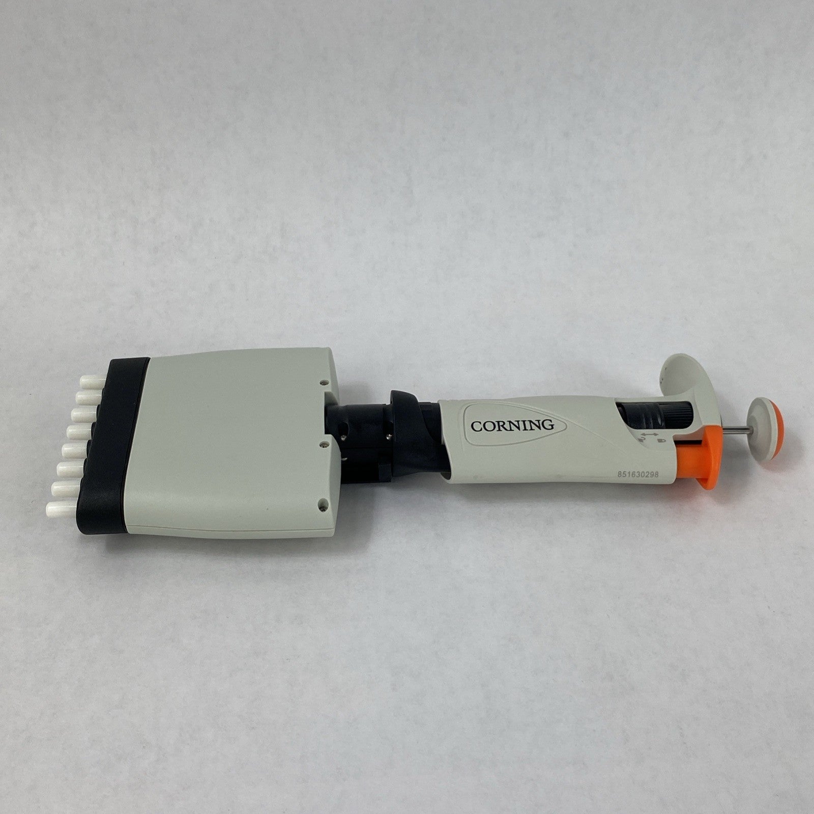 Corning Lambda Plus 20-200 µL Autoclavable 8 Channel Pipettor10